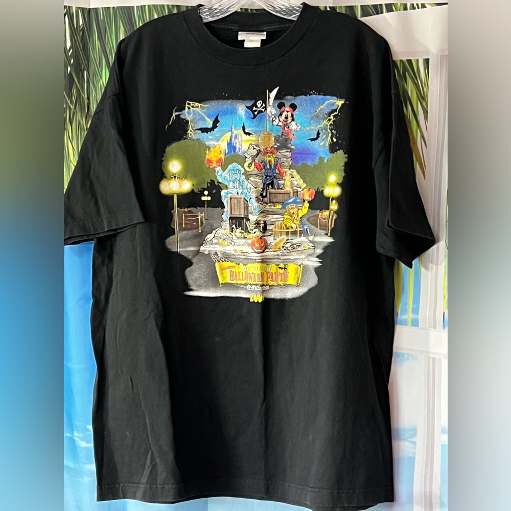 EUC Walt Disney World Halloween Party 2007 Tshirt XXL  Pirates of Caribbean
